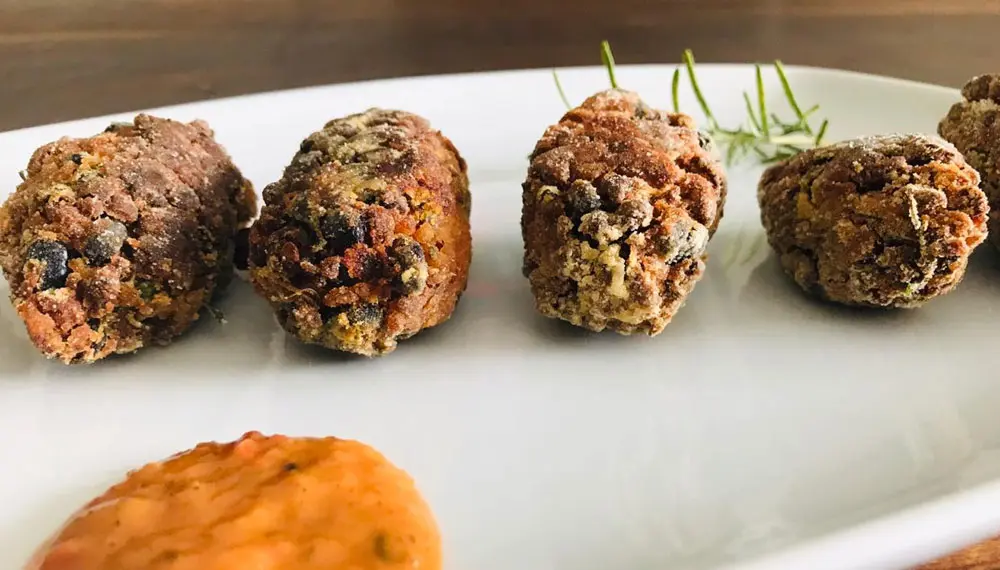 Bolinho de Arroz e Feijão - Broto Legal